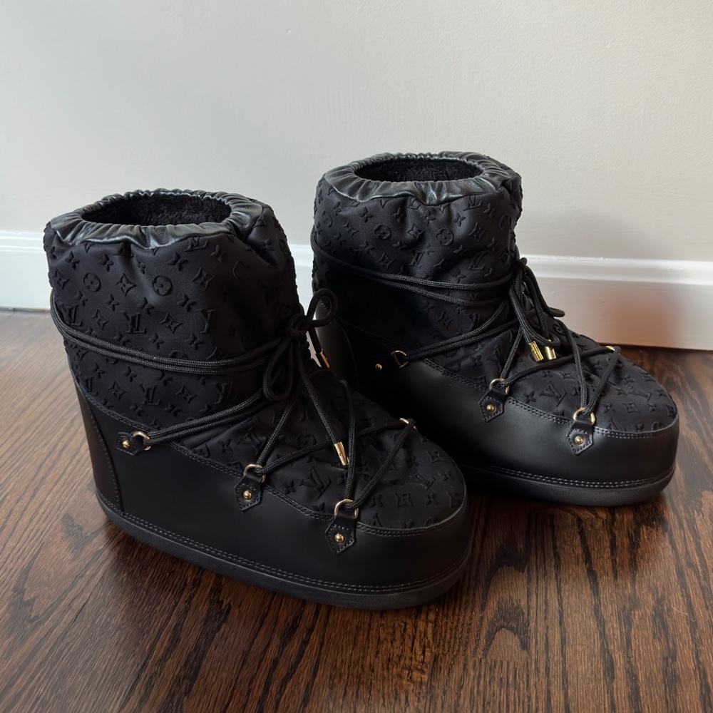 Louis Vuitton snow boots